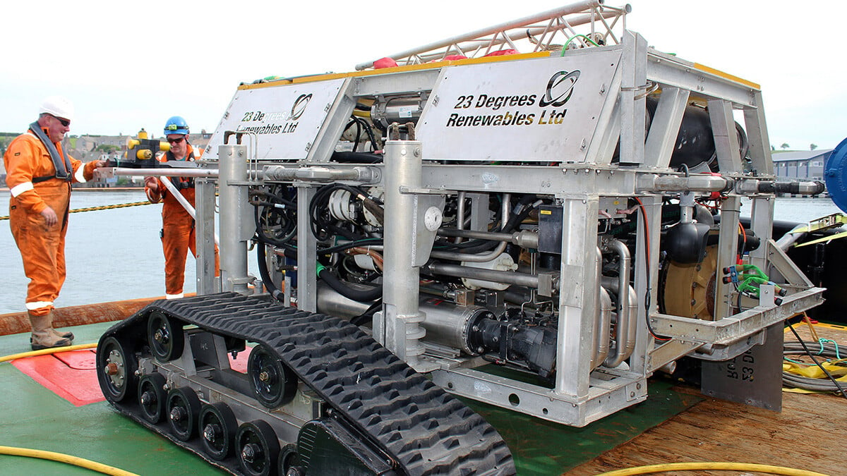 23 Degrees Renewables tracked trencher